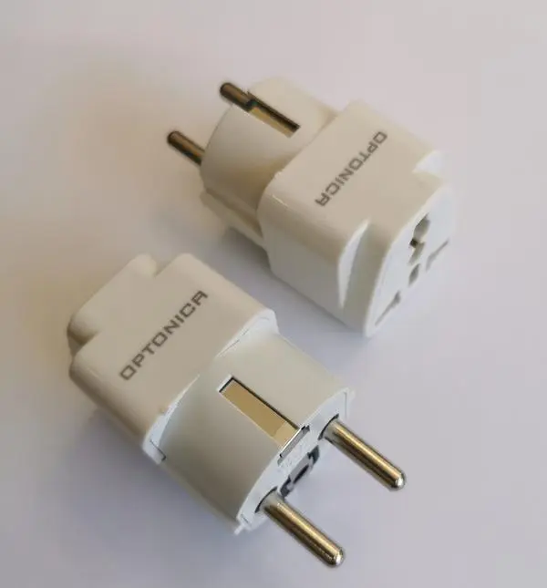 Преходник UK to EU 220V/Adapter 220V